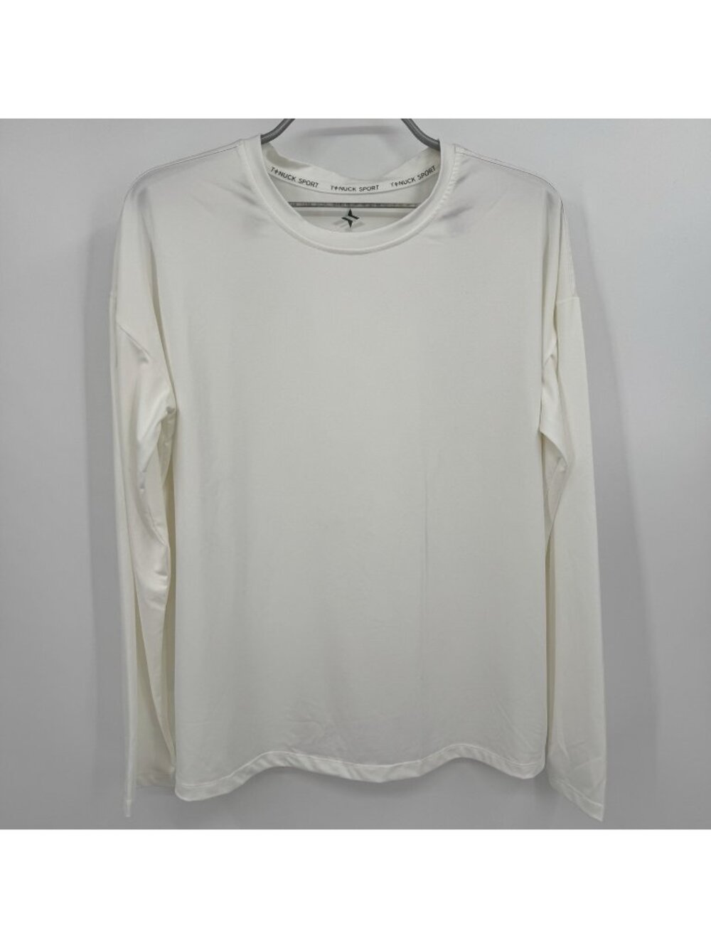 Tuckernuck Sport White Long Sleeve Performance Jersey Ryan Boyfriend Tee M